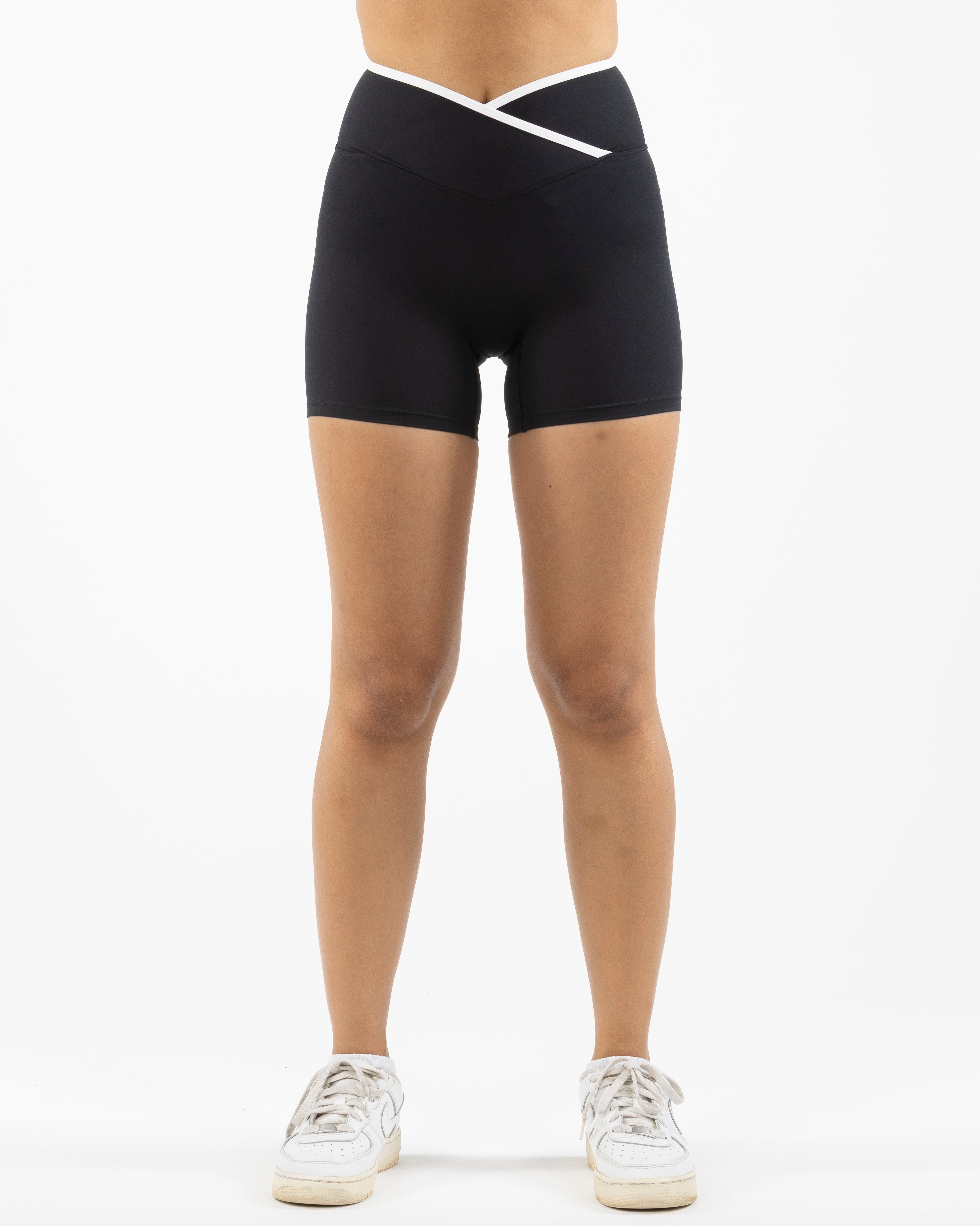 The Piped Crossover Short - Black