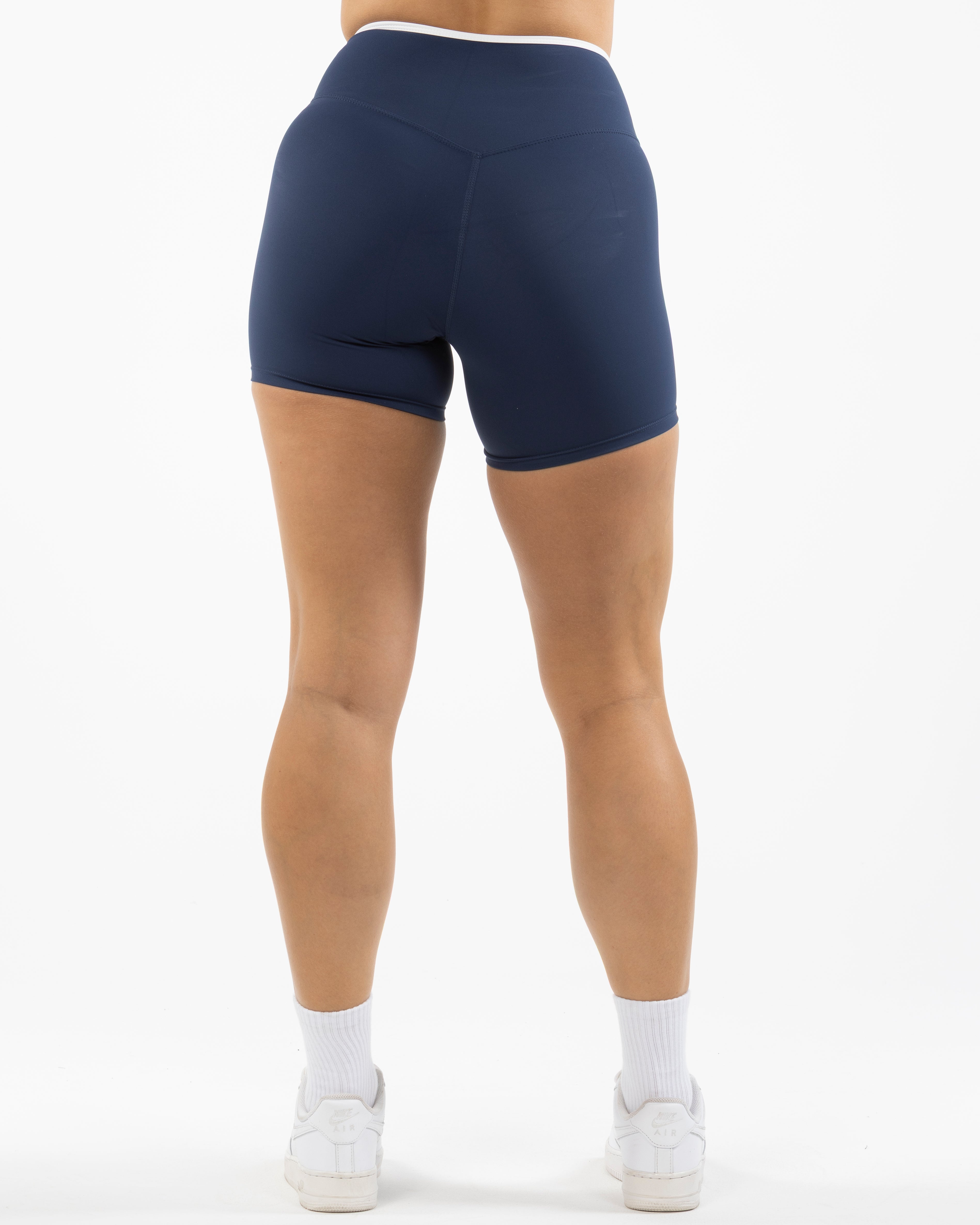 The Piped Crossover Short - Navy