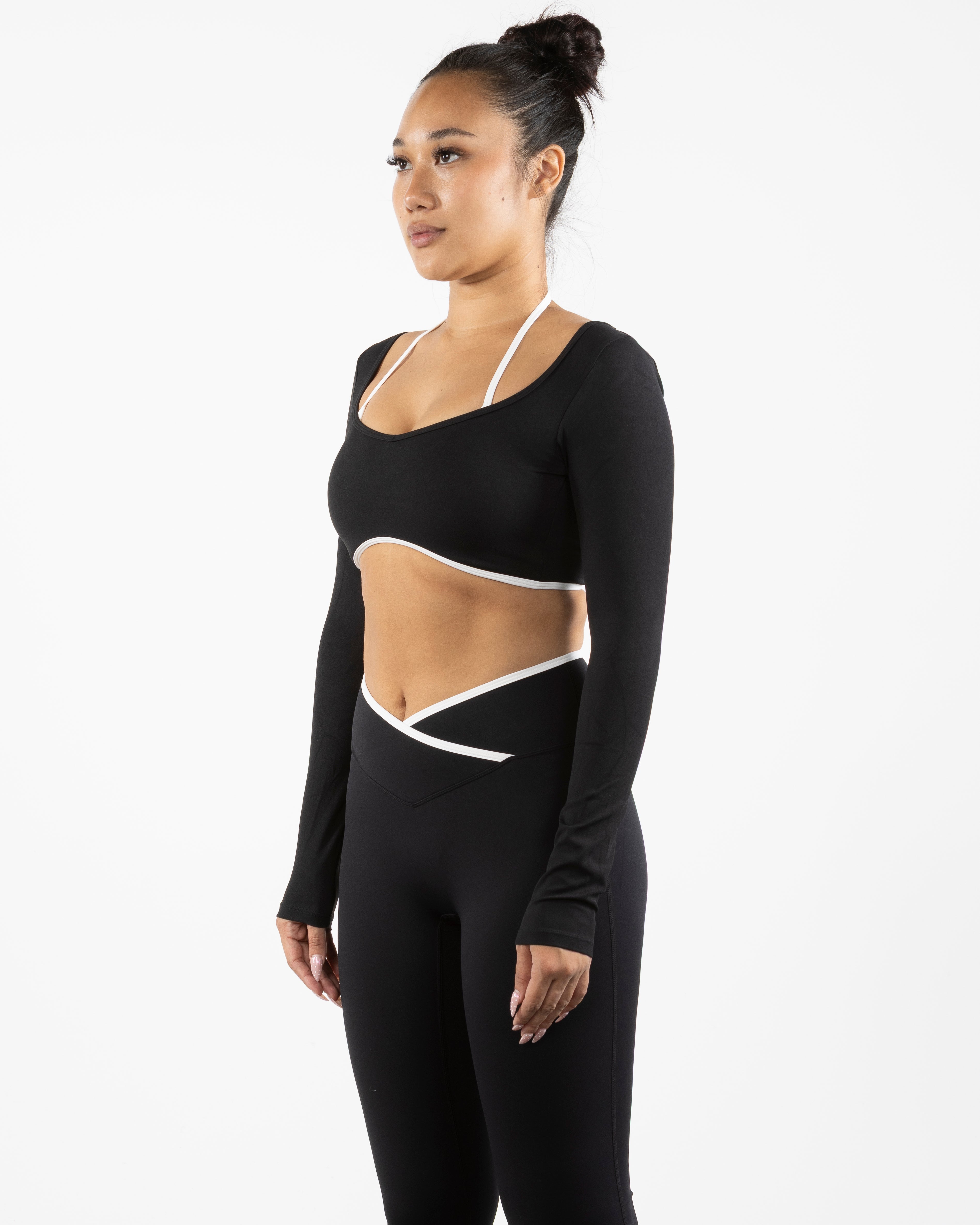 The Piped Crop Long Sleeve - Black