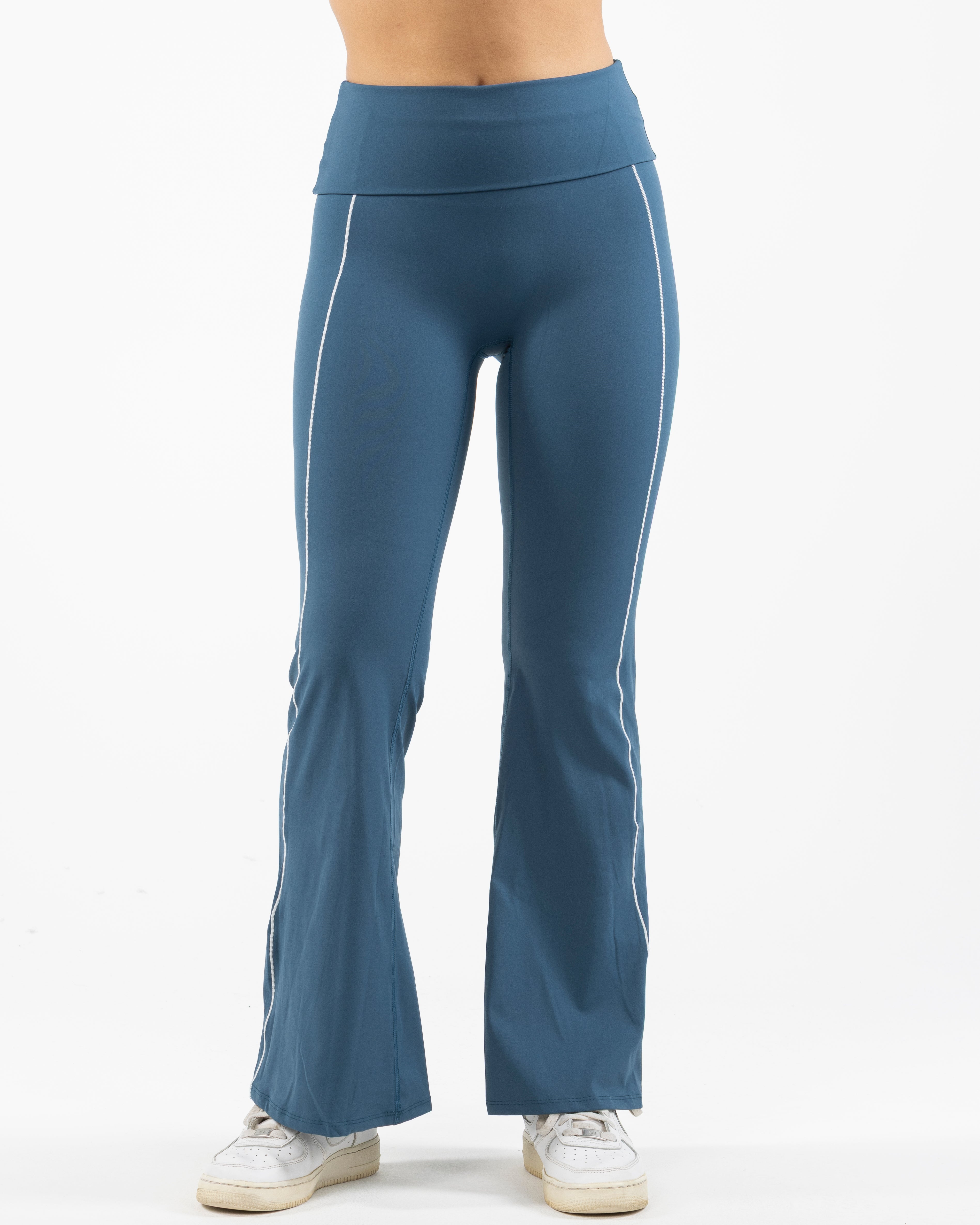 The Piped Flared Legging - Blue