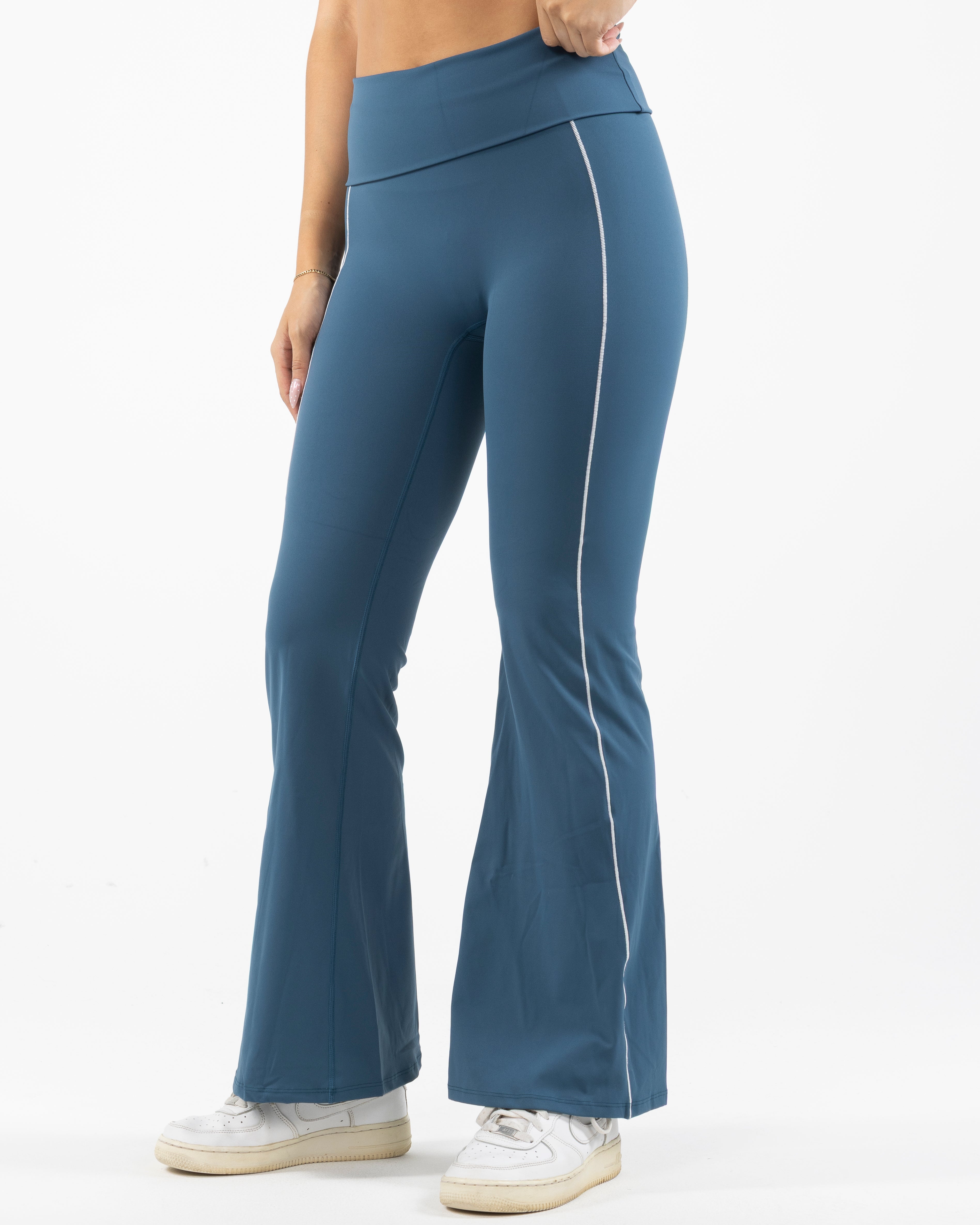 The Piped Flared Legging - Blue