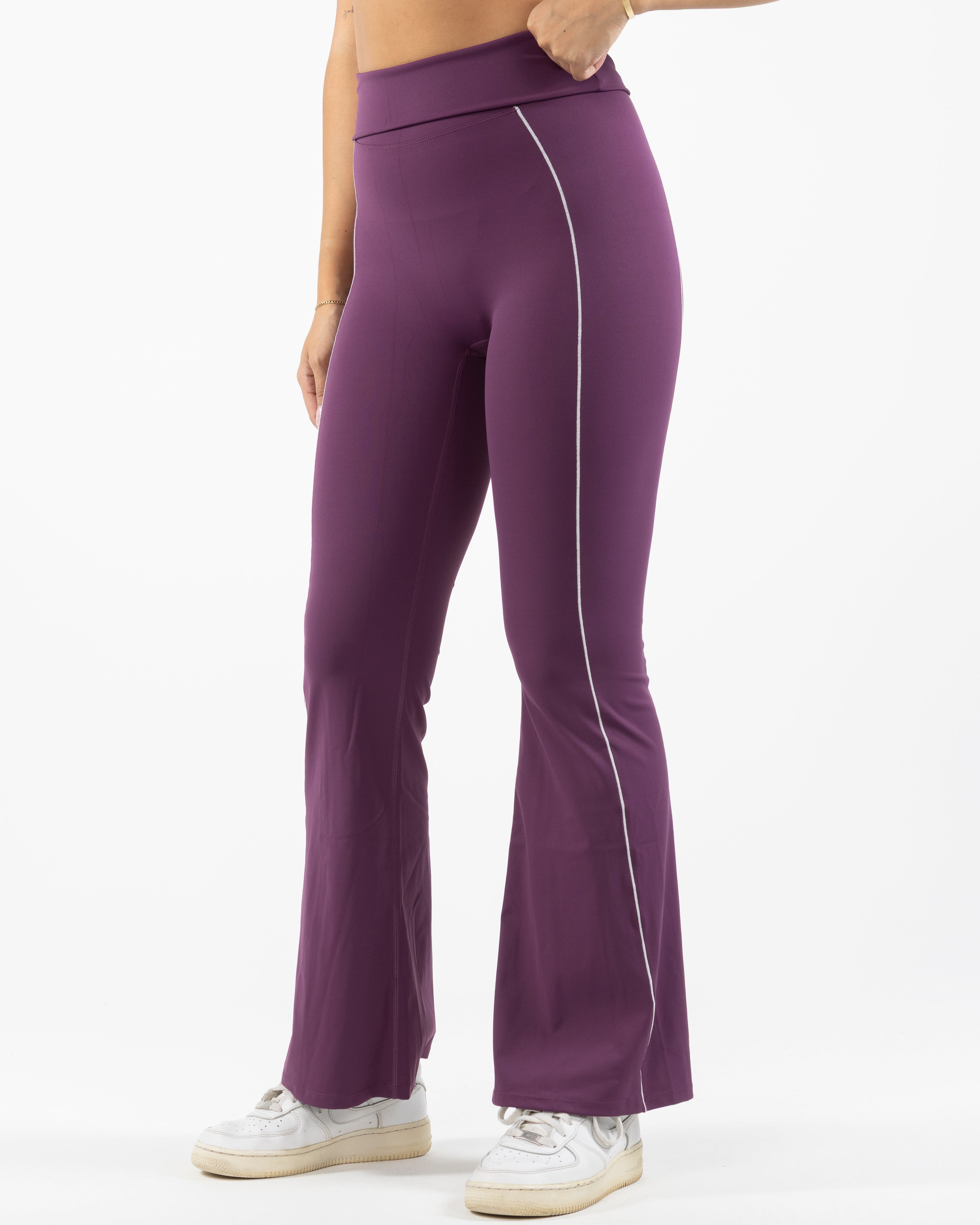 The Piped Flared Legging - Purple
